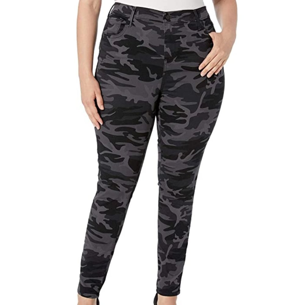 Plus Size Levi's 721 High-Rise Skinny Jeans Color: Black Camo, Size:  18W